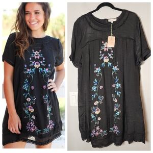 NWT Umgee Black Floral Embroidered Short Sleeve Dress Size 2XL